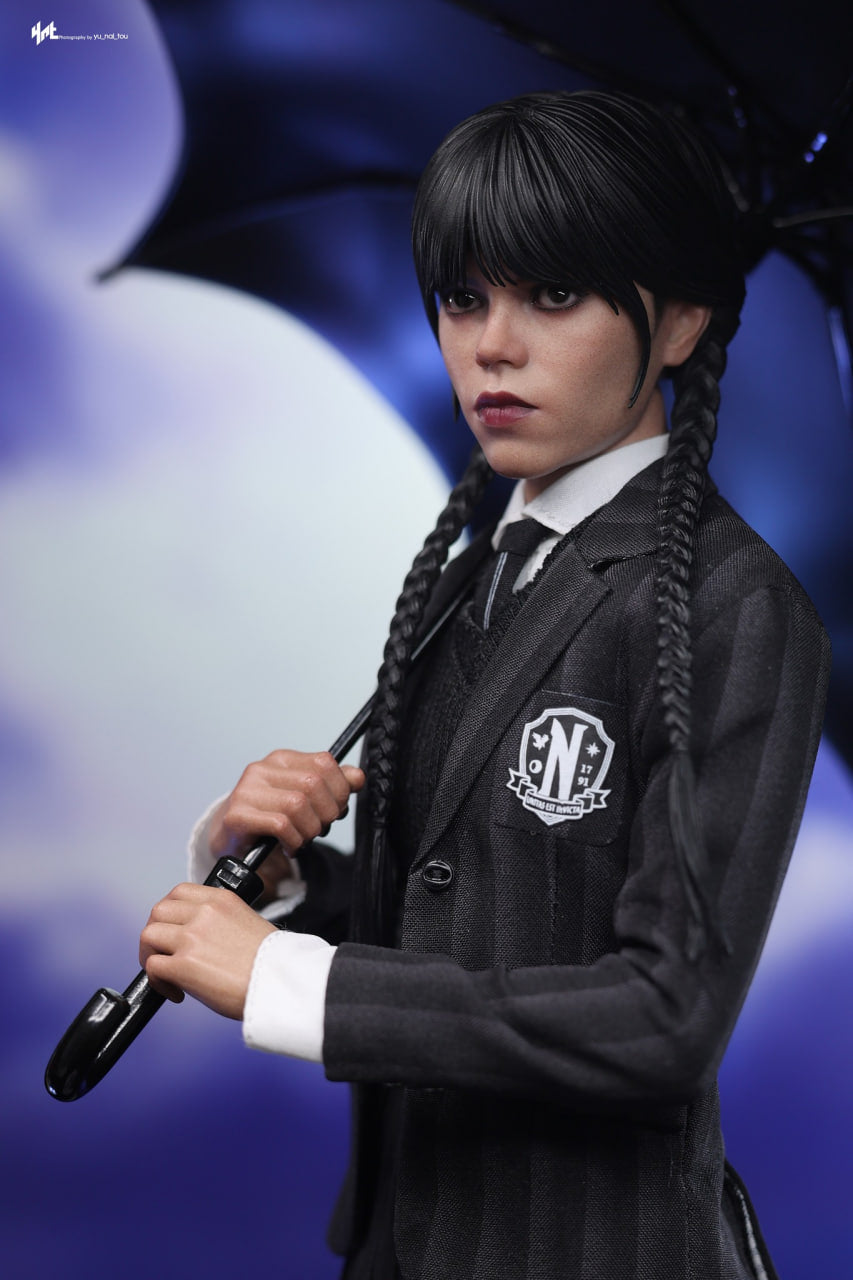 READY🔥Hot Toys TMS135 Wednesday - 1/6th scale Wednesday Collectible Figure