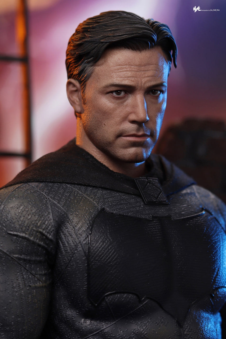 READY🔥Hot Toys MMS731 Batman v Superman: Dawn of Justice - 1/6th scale Batman (2.0) Collectible Figure (Regular Version)