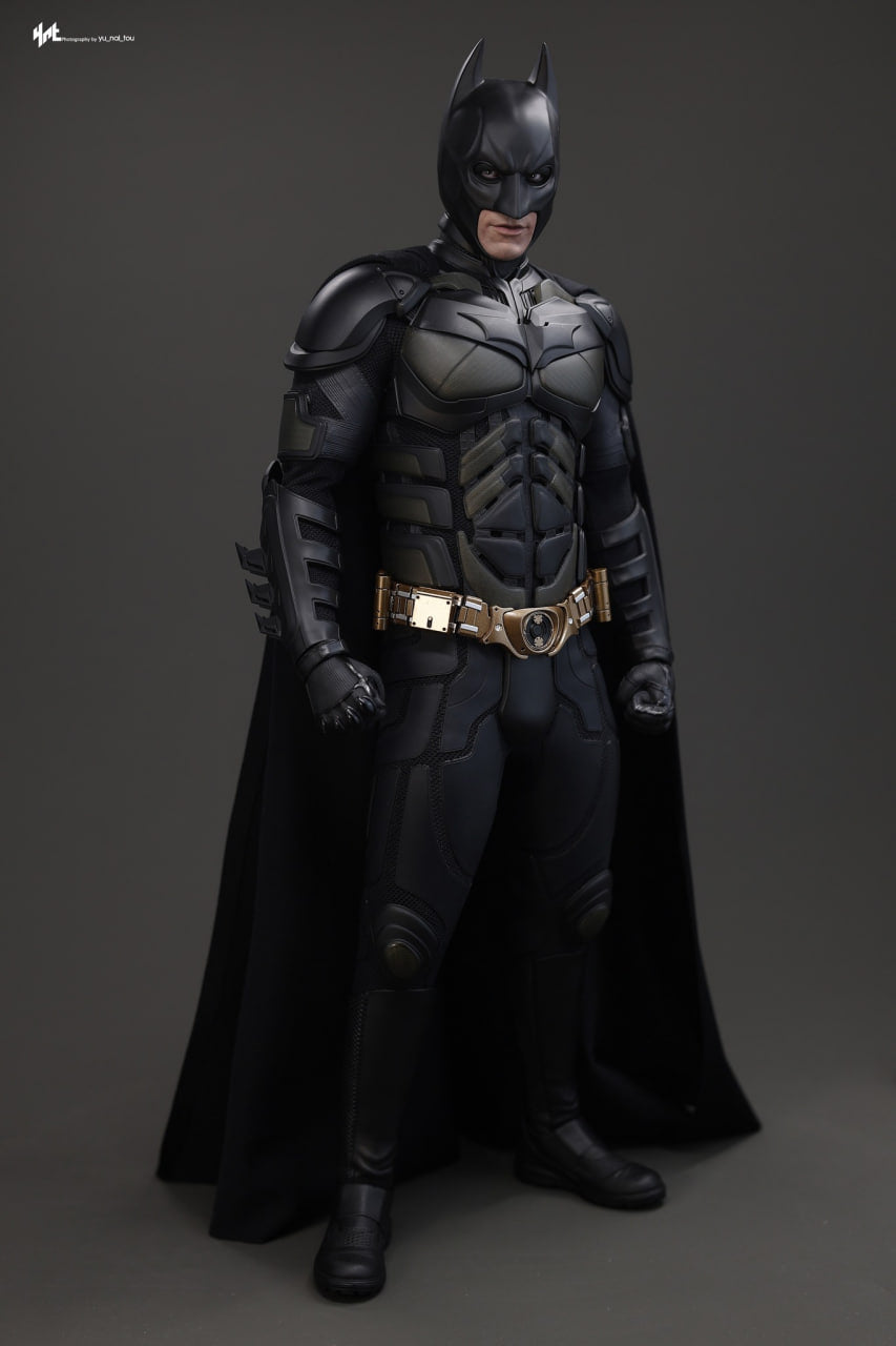READY🔥Hot Toys MMS750 Batman The Dark Knight - 1/6th scale Batman Armory with Bruce Wayne (2.0) Collectible Set