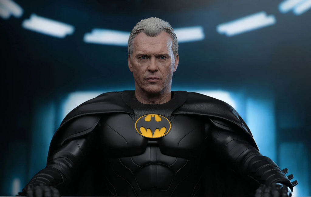 READY🔥Hot Toys MMS712 The Flash – Batman (Modern Suit) 1:6th Scale Collectible Figure