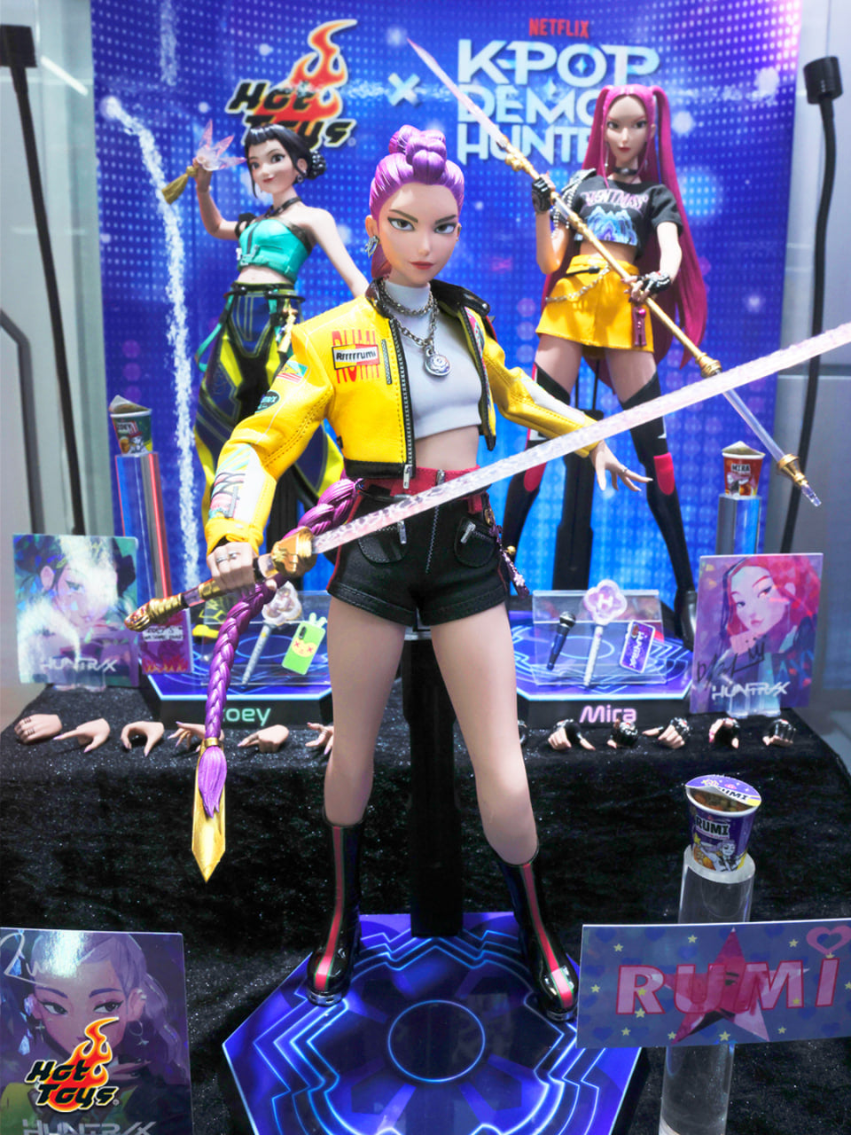 Preorder🔥[SET of 3] Hot Toys TMS176, TMS177, TMS178 KPop Demon Hunters - 1/6th scale Rumi, Mira, Zoey Collectible Set