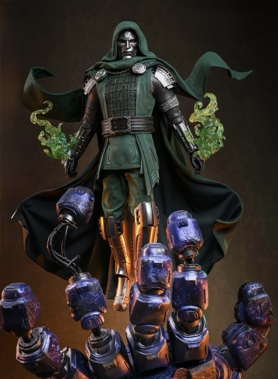Preorder🔥Hot Toys MMS907 Avengers: Doomsday - 1/6th scale Doctor Doom (Deluxe Version) (Ultimate Version)