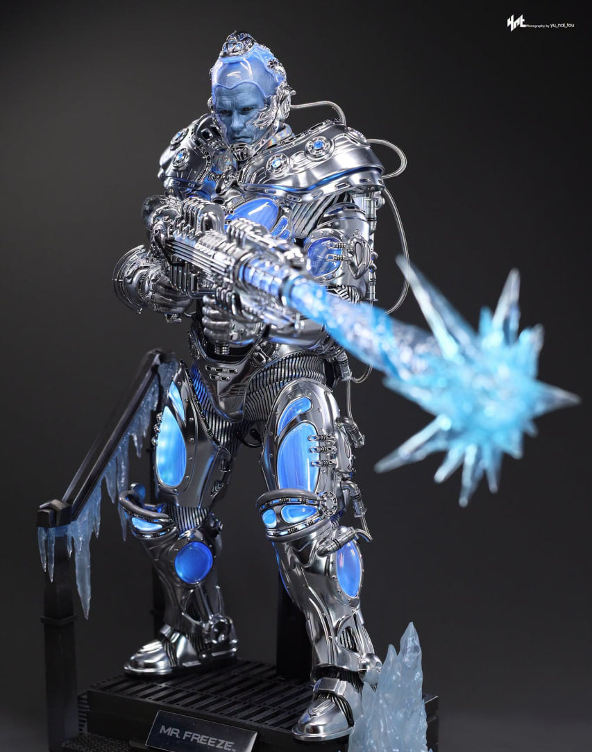 READY🔥Hot Toys MMS800 Batman & Robin 1/6th scale Mr. Freeze (Deluxe Version)