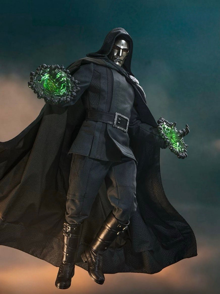 READY🔥Hot Toys MMS902 Avengers: Doomsday Victor Von Doom [Hot Toys Exclusive] 1/6th scale Collectible Figure