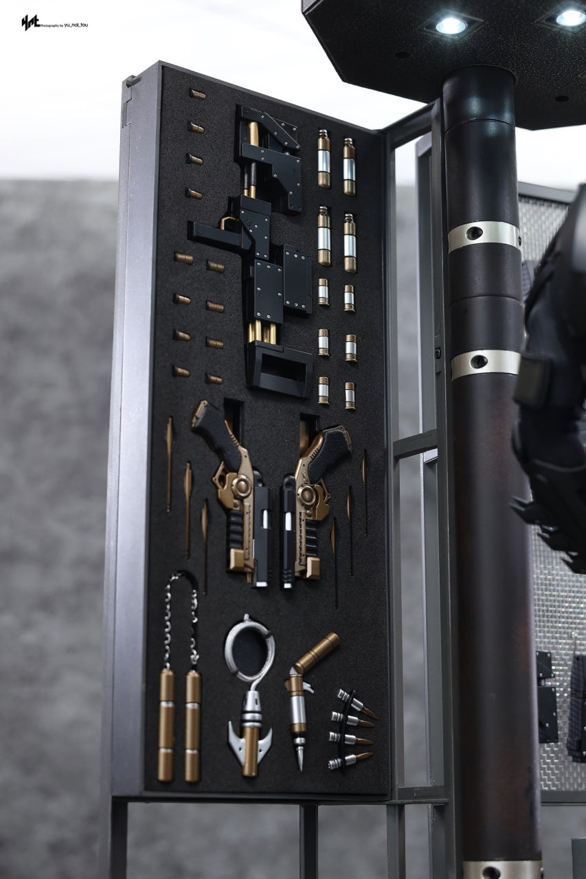 READY🔥Hot Toys MMS750 Batman The Dark Knight - 1/6th scale Batman Armory with Bruce Wayne (2.0) Collectible Set