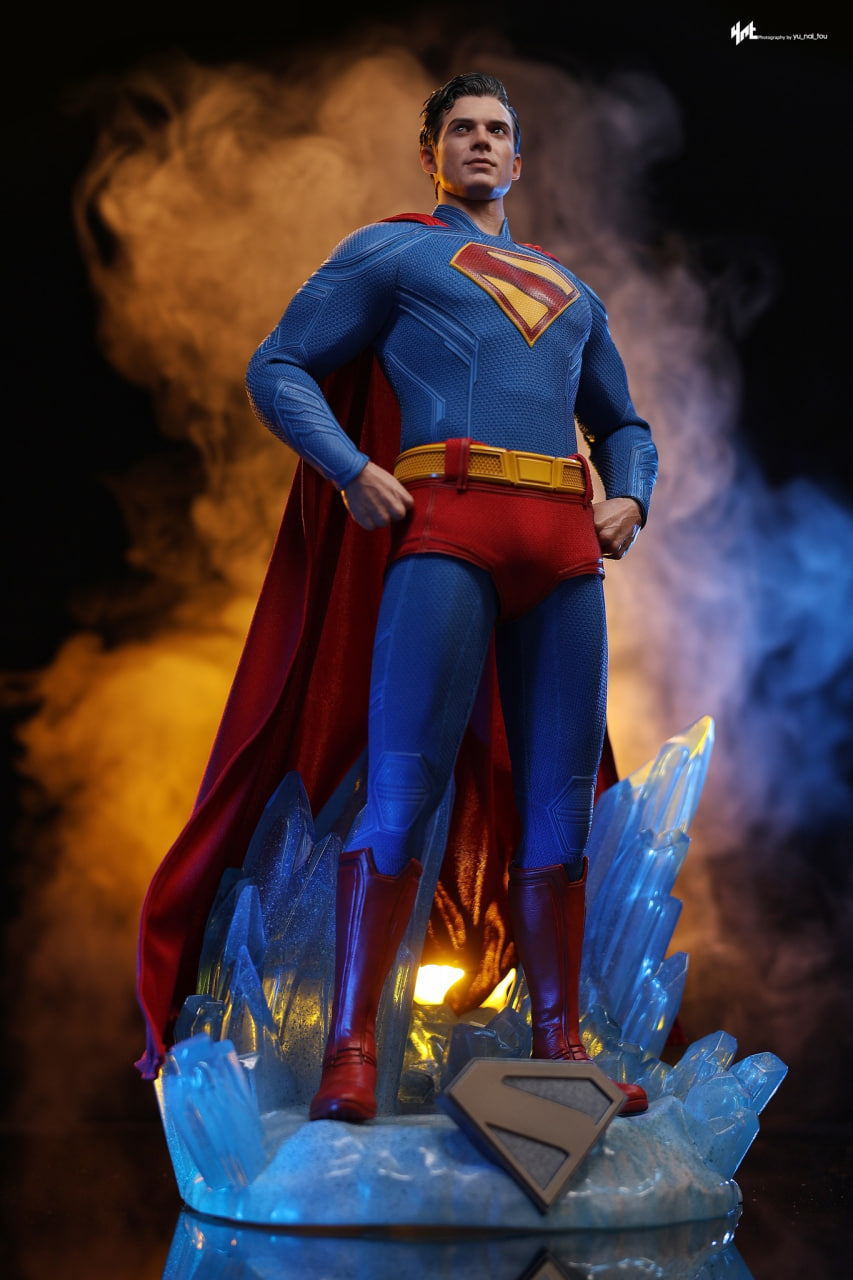 READY🔥Hot Toys MMS812 Superman 1/6th Scale Superman & Krypto Collectible Set
