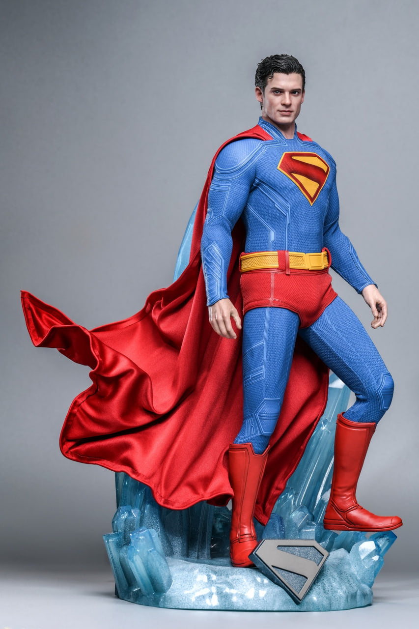 READY🔥Hot Toys MMS812 Superman 1/6th Scale Superman & Krypto Collectible Set
