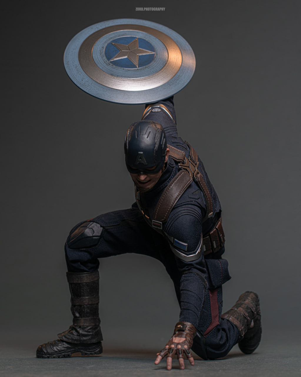 READY🔥Hot Toys MMS783 Captain America: The Winter Soldier 1/6th scale Captain America (Stealth S.T.R.I.K.E. Suit) 2.0 Collectible Figure