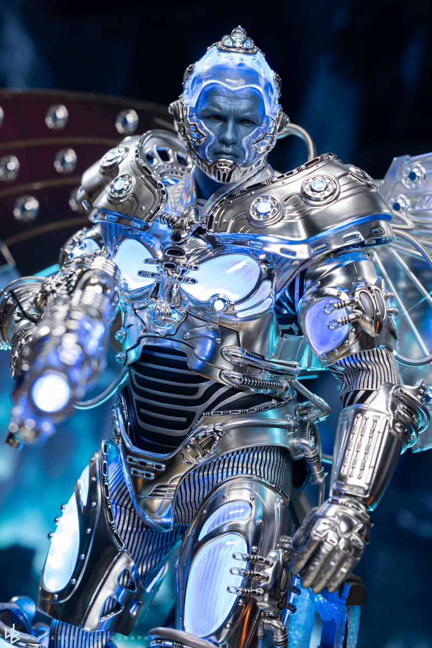 READY🔥Hot Toys MMS800 Batman & Robin 1/6th scale Mr. Freeze (Deluxe Version)