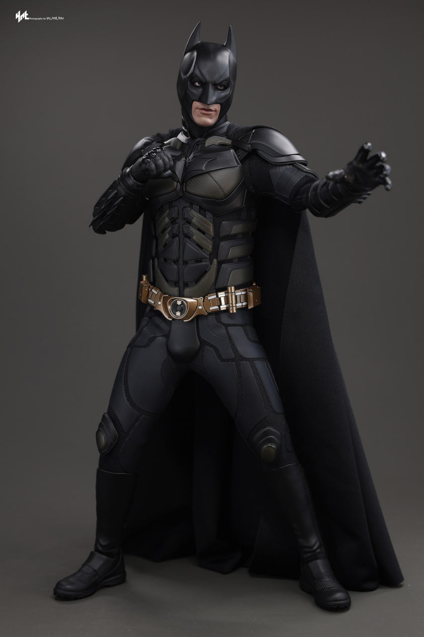 READY🔥Hot Toys MMS750 Batman The Dark Knight - 1/6th scale Batman Armory with Bruce Wayne (2.0) Collectible Set