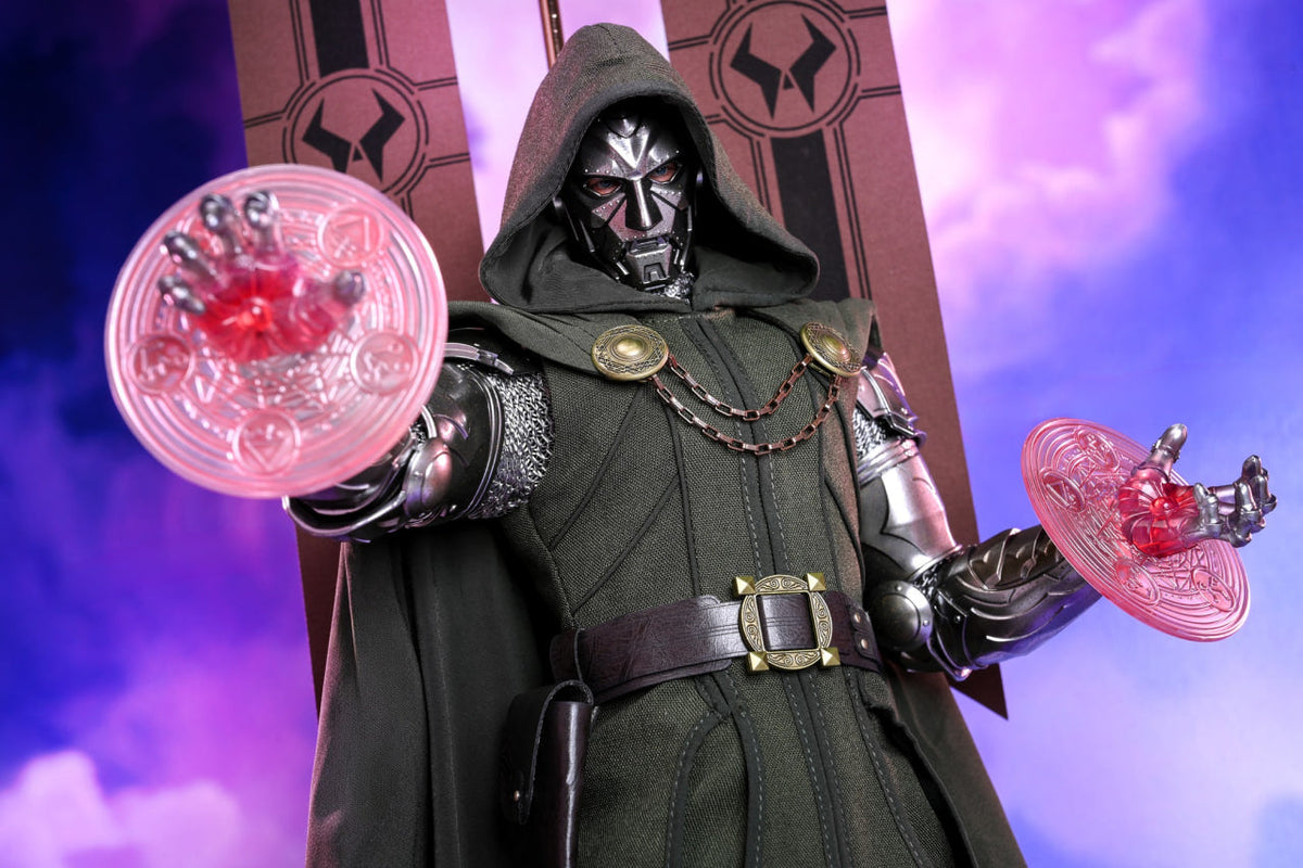 READY🔥Hot Toys CMS022B CMS022 Marvel Comics 1/6th Scale Doctor Doom Collectible Figure Special Edition