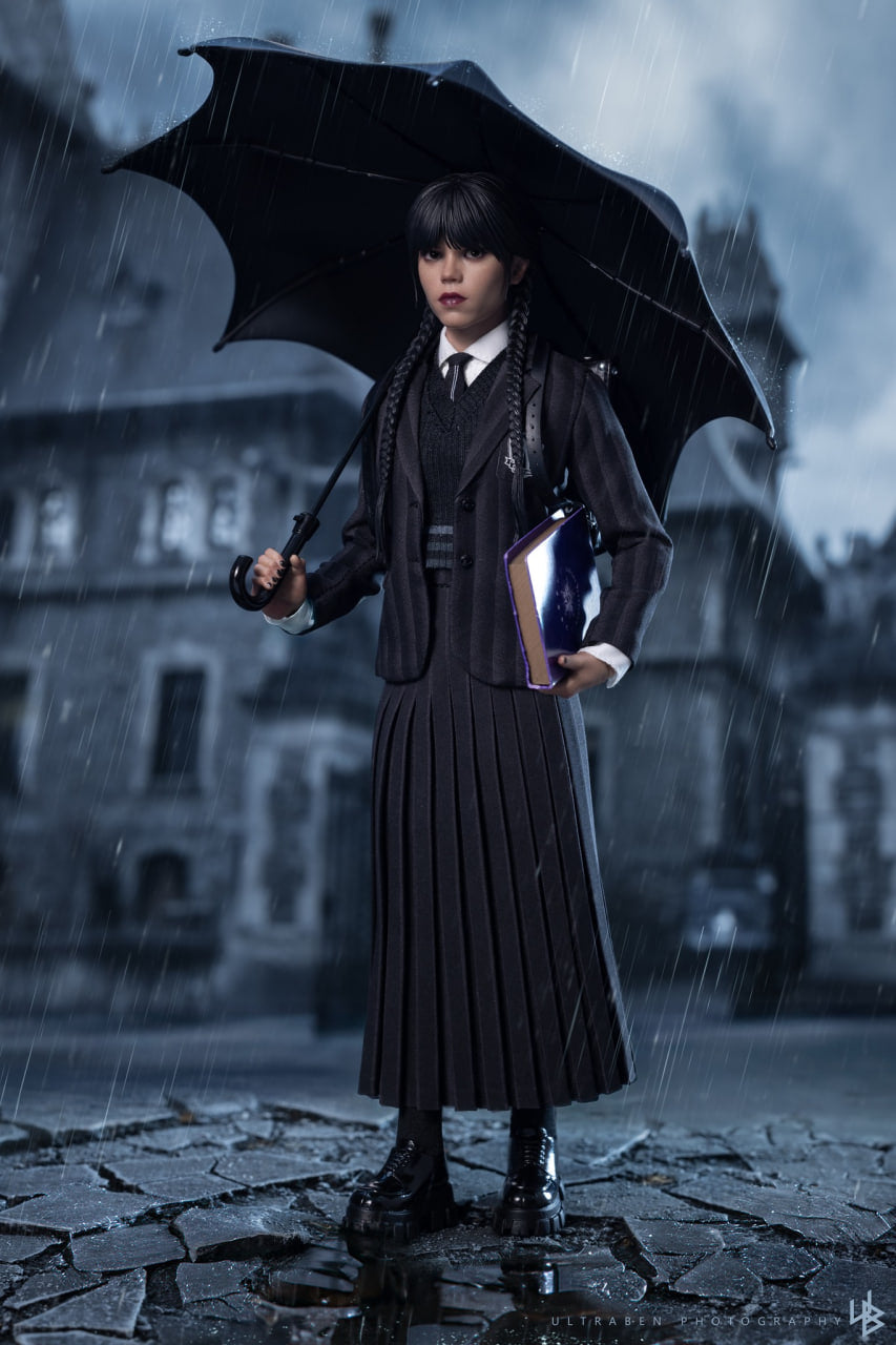 READY🔥Hot Toys TMS135 Wednesday - 1/6th scale Wednesday Collectible Figure