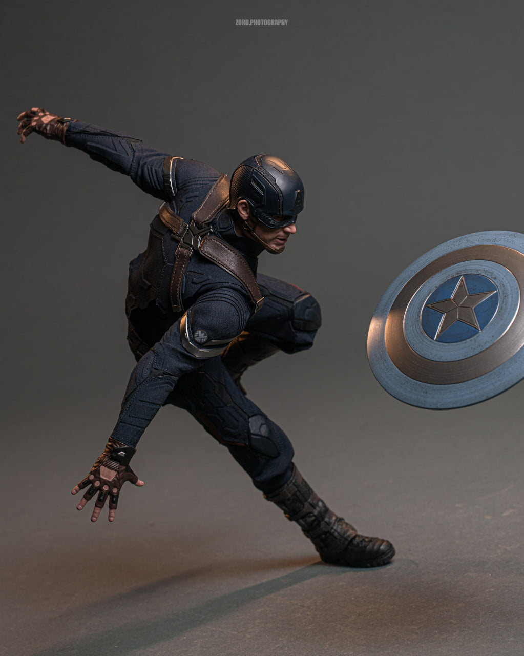 READY🔥Hot Toys MMS783 Captain America: The Winter Soldier 1/6th scale Captain America (Stealth S.T.R.I.K.E. Suit) 2.0 Collectible Figure