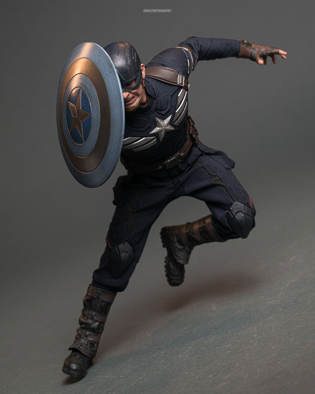 READY🔥Hot Toys MMS783 Captain America: The Winter Soldier 1/6th scale Captain America (Stealth S.T.R.I.K.E. Suit) 2.0 Collectible Figure
