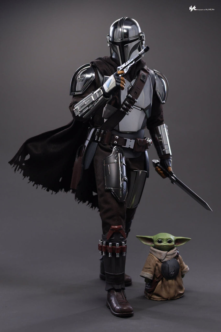 READY🔥Hot Toys MMS871 Star Wars: The Mandalorian & Grogu - The Mandalorian and Grogu 1/6th scale Collectible Set