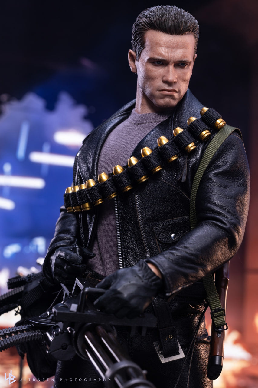 READY🔥Hot Toys MMS795 Terminator 2: Judgment Day 1/6th Scale T-800 (2.0) Collectible Figure