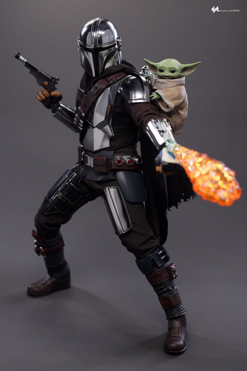READY🔥Hot Toys MMS871 Star Wars: The Mandalorian & Grogu - The Mandalorian and Grogu 1/6th scale Collectible Set
