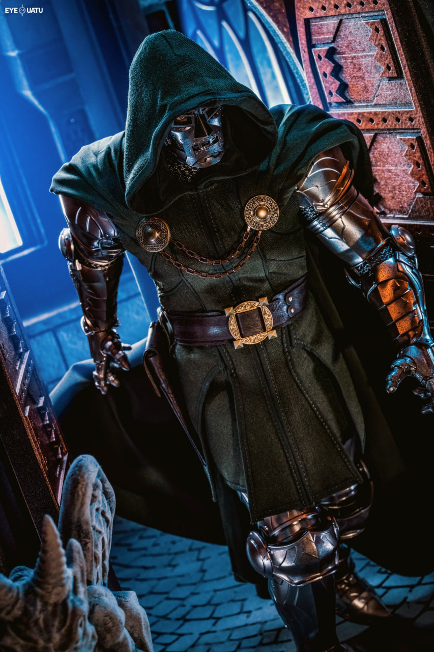 READY🔥Hot Toys CMS022B CMS022 Marvel Comics 1/6th Scale Doctor Doom Collectible Figure Special Edition