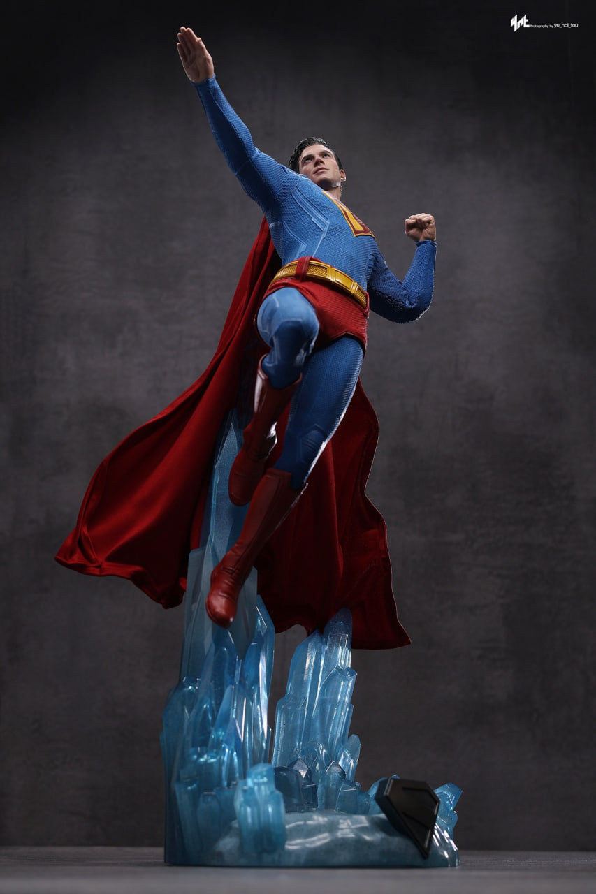 READY🔥Hot Toys MMS812 Superman 1/6th Scale Superman & Krypto Collectible Set