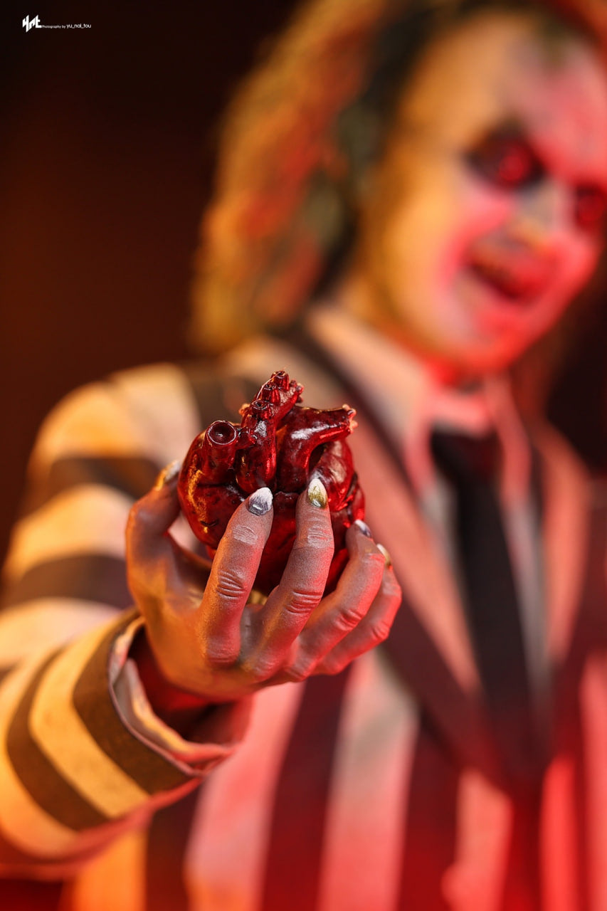 READY🔥Hot Toys MMS767 Beetlejuice 1/6th scale Beetlejuice Collectible Figure