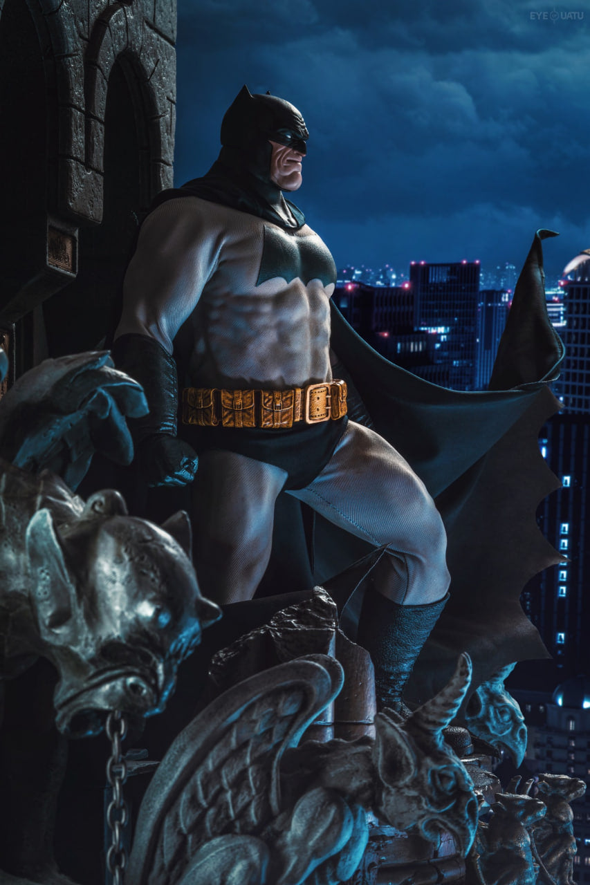 READY🔥Hot Toys CMS024 DC Comic Batman The Dark Knight Returns Batman 1/6 Scale Collectible Figure