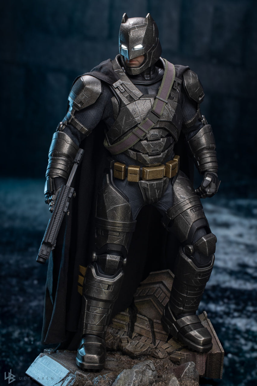 READY🔥Hot Toys MMS743D63 Batman V Superman Dawn Of Justice Armored Batman (2.0) 1/6th Scale Collectible Figure (Deluxe Version)
