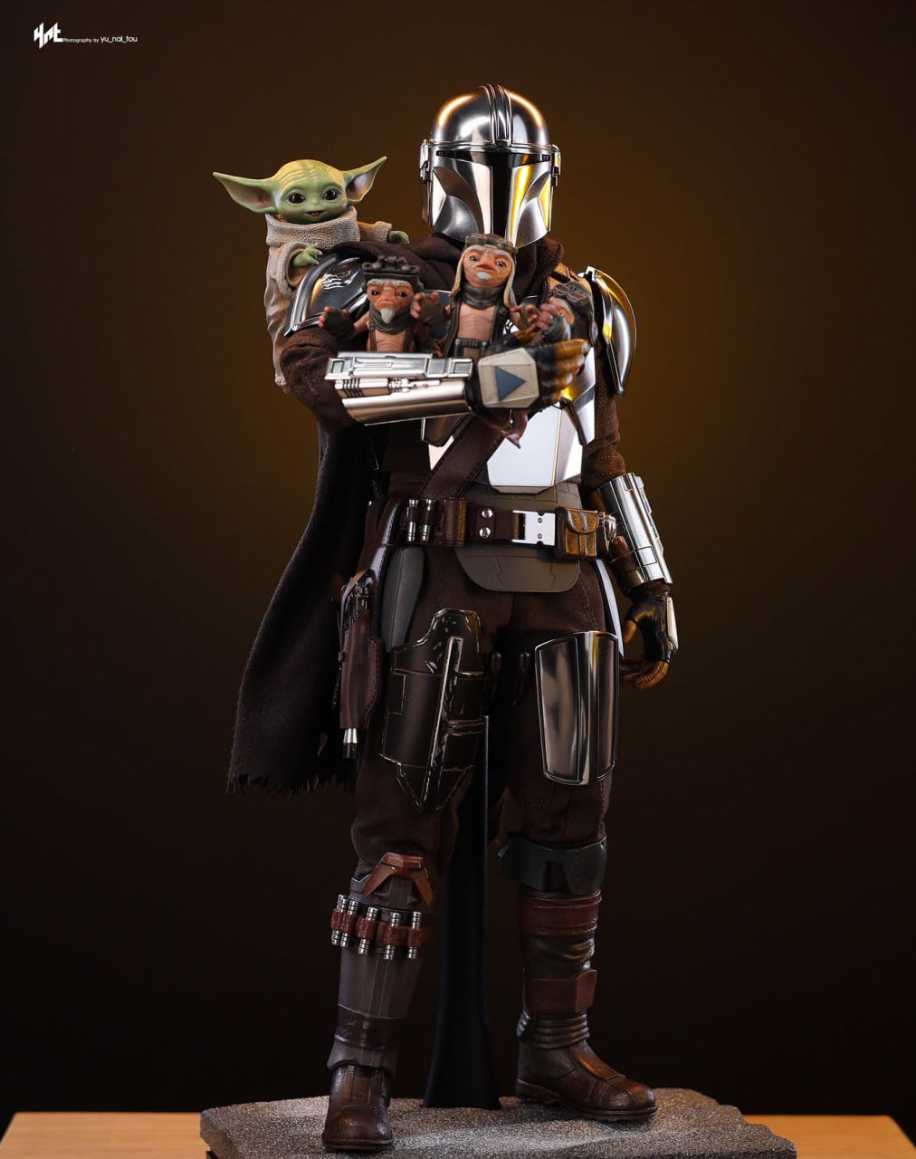 READY🔥Hot Toys MMS872 Star Wars: The Mandalorian & Grogu - The Mandalorian & Grogu Collectible Set (Deluxe Version)