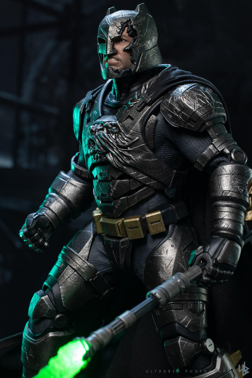READY🔥Hot Toys MMS743D63 Batman V Superman Dawn Of Justice Armored Batman (2.0) 1/6th Scale Collectible Figure (Deluxe Version)