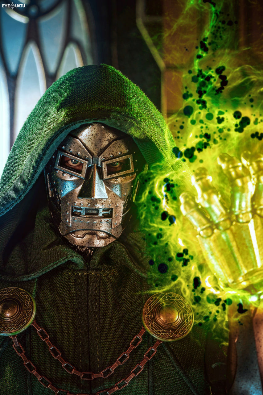 READY🔥Hot Toys CMS022B CMS022 Marvel Comics 1/6th Scale Doctor Doom Collectible Figure Special Edition