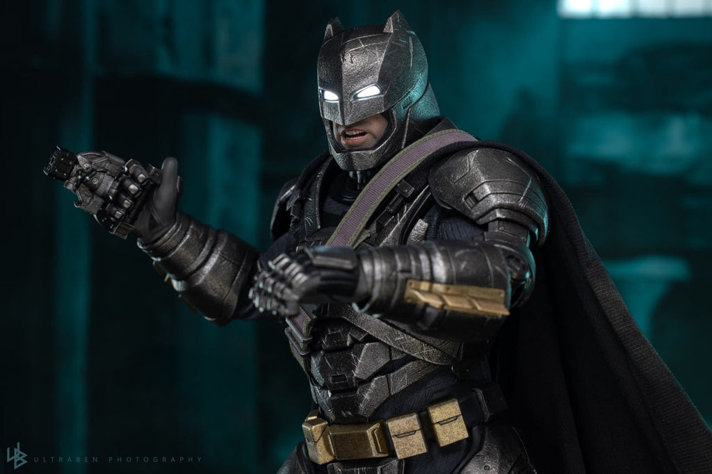 READY🔥Hot Toys MMS743D63 Batman V Superman Dawn Of Justice Armored Batman (2.0) 1/6th Scale Collectible Figure (Deluxe Version)