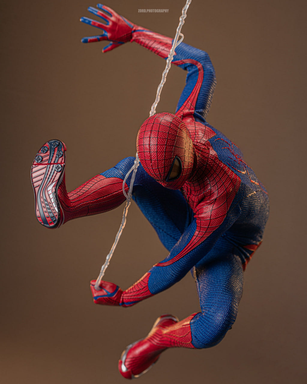 READY🔥Hot Toys MMS771B The Amazing Spider-Man 1/6th Scale The Amazing Spider-Man Collectible Figure (Special Edition) & Collector edition