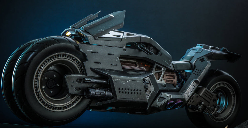 READY🔥Hot Toys MMS704 The Flash – Batcycle 1/6 Scale Collectible Figure