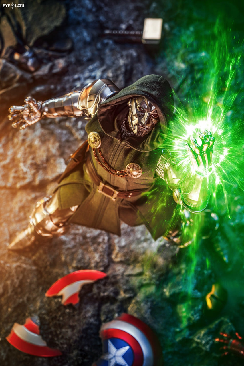 READY🔥Hot Toys CMS022B CMS022 Marvel Comics 1/6th Scale Doctor Doom Collectible Figure Special Edition