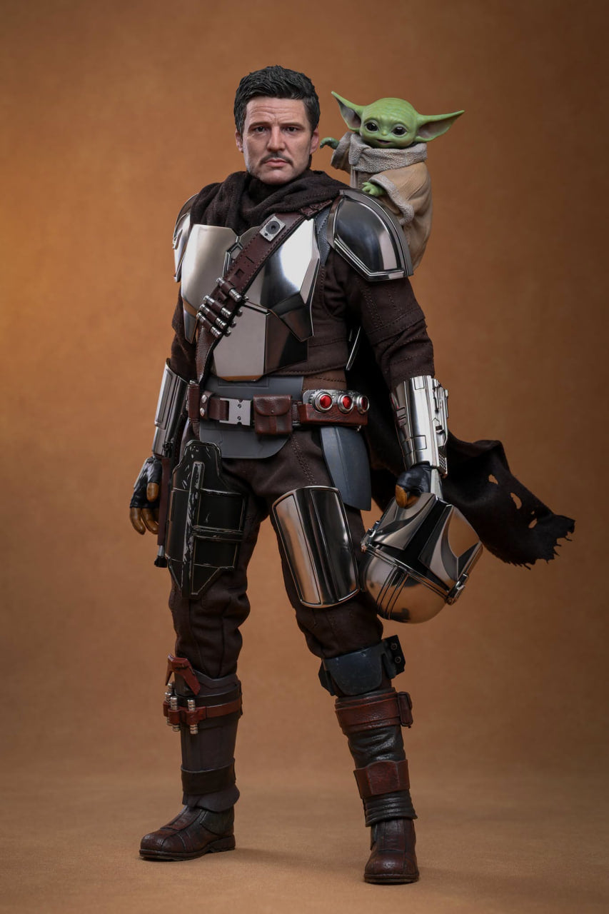 READY🔥Hot Toys MMS871 Star Wars: The Mandalorian & Grogu - The Mandalorian and Grogu 1/6th scale Collectible Set