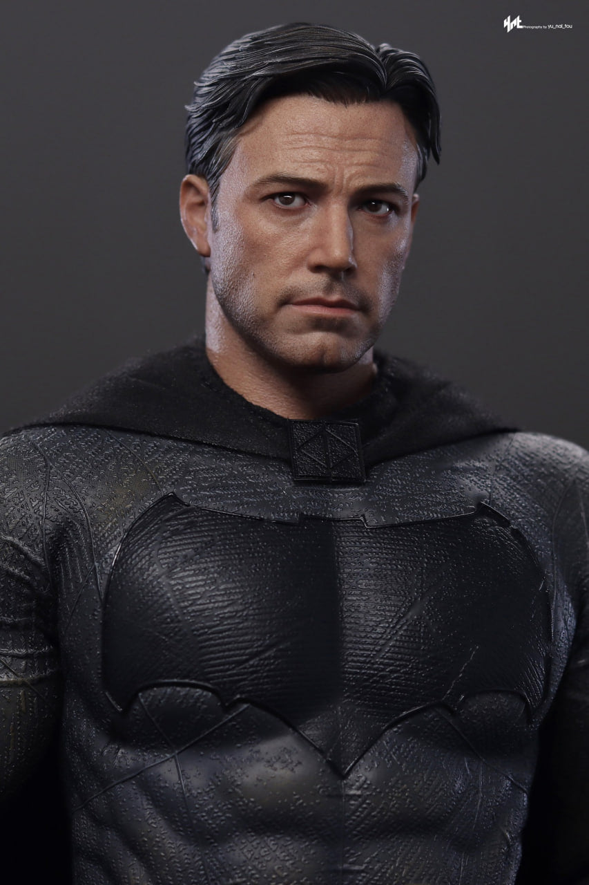 READY🔥Hot Toys MMS732 Batman v Superman: Dawn of Justice - 1/6th scale Batman (2.0) Collectible Figure (Deluxe Version)