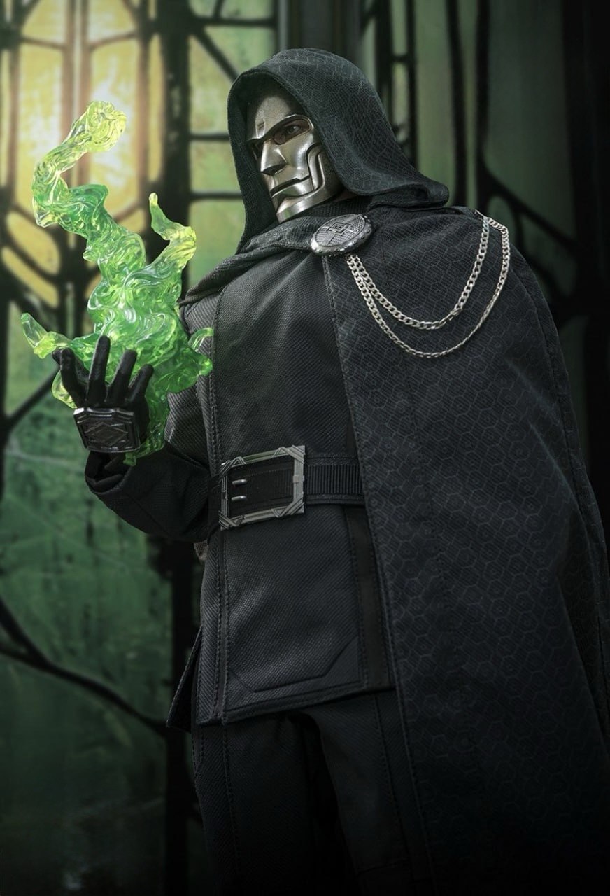 READY🔥Hot Toys MMS902 Avengers: Doomsday Victor Von Doom [Hot Toys Exclusive] 1/6th scale Collectible Figure