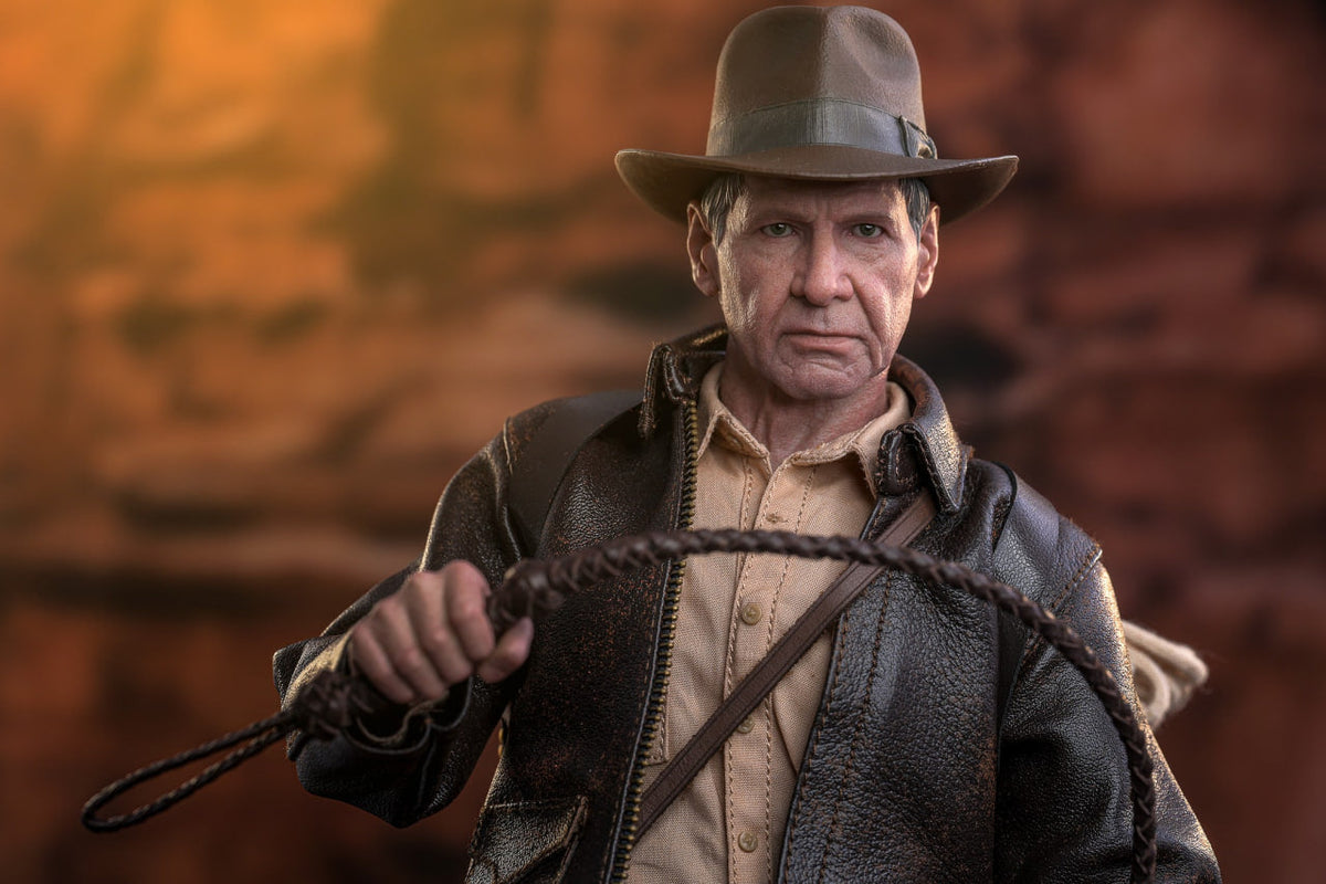 READY🔥Hot Toys MMS717 Indiana Jones and the Dial of Destiny – Indiana Jones (Deluxe Version)