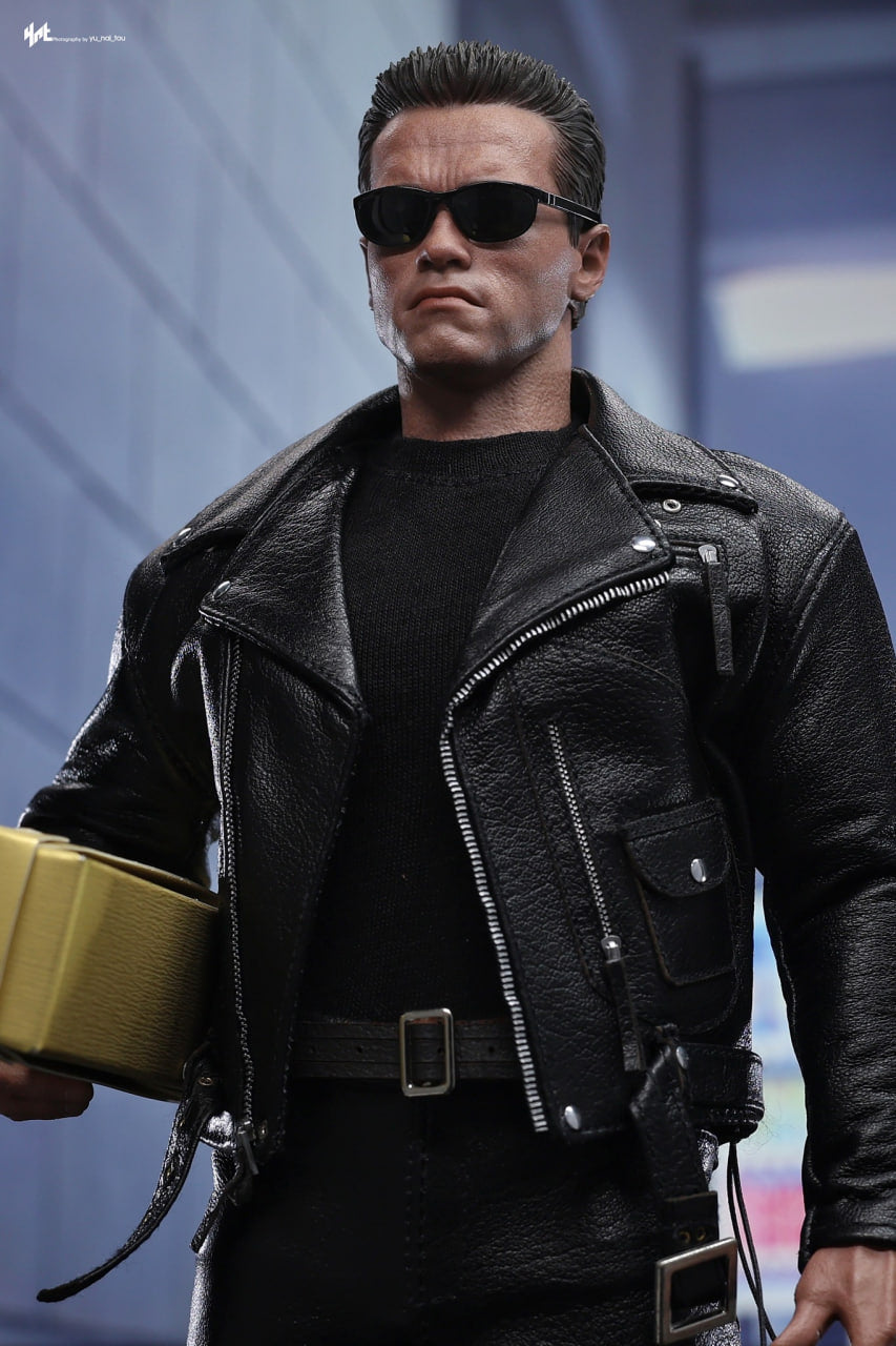 READY🔥Hot Toys MMS795 Terminator 2: Judgment Day 1/6th Scale T-800 (2.0) Collectible Figure