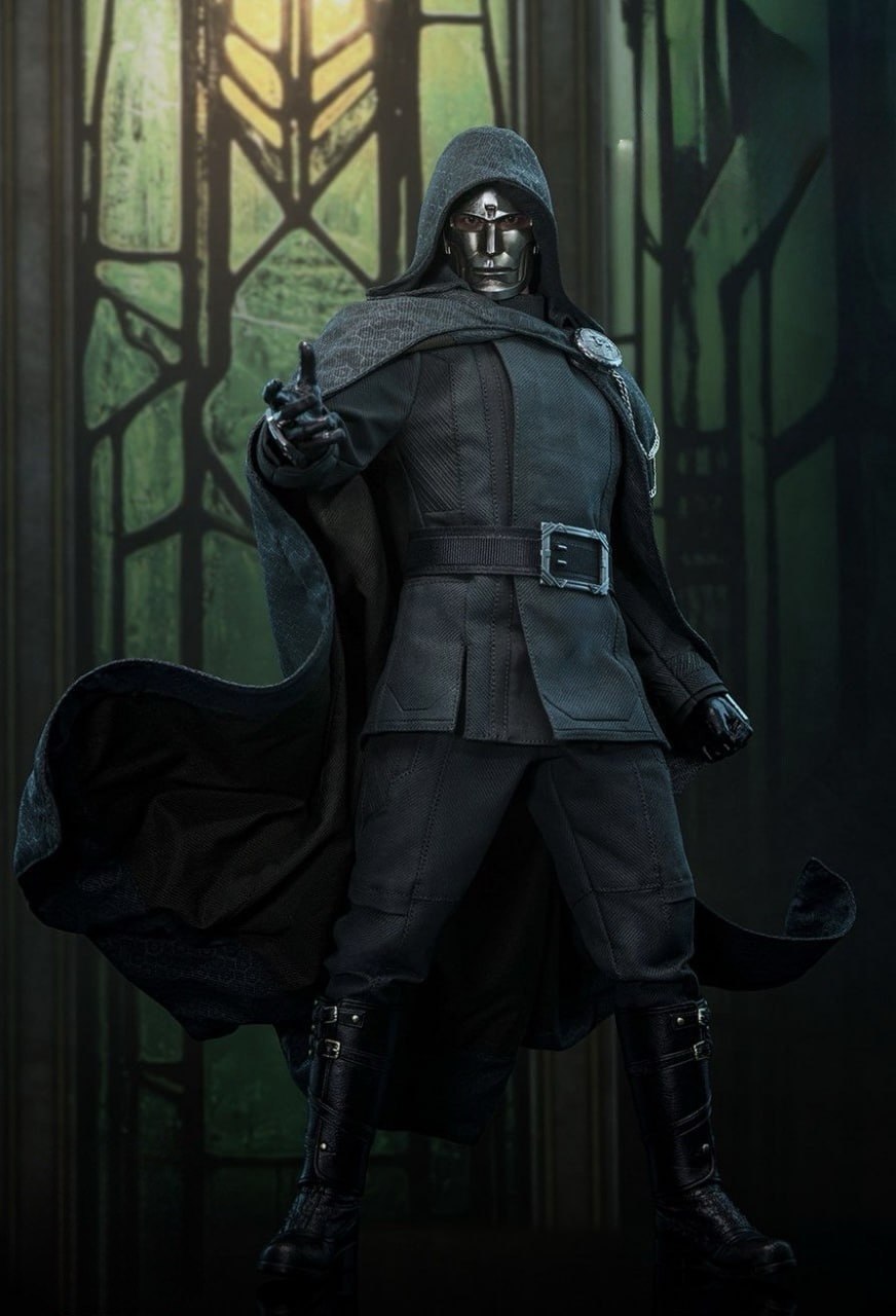 READY🔥Hot Toys MMS902 Avengers: Doomsday Victor Von Doom [Hot Toys Exclusive] 1/6th scale Collectible Figure