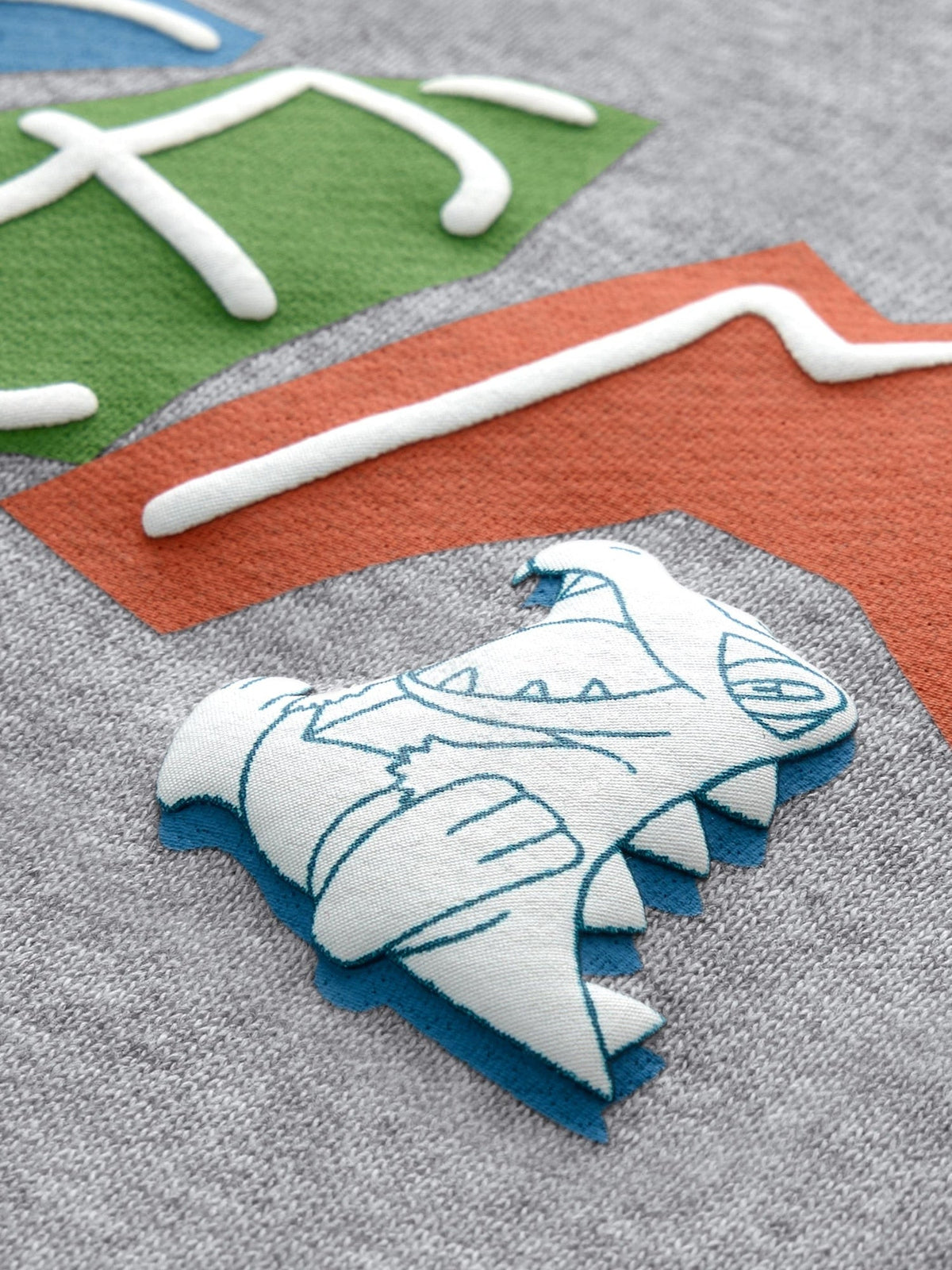 Pokemon x GU Chikorita / Tepig / Totodile Kids Sweatshirt — Gray [Pre-Order Oct 2026]
