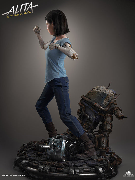 Alita Battle Angel (2019): Alita "Doll" Body Deluxe Version Life Size Statue