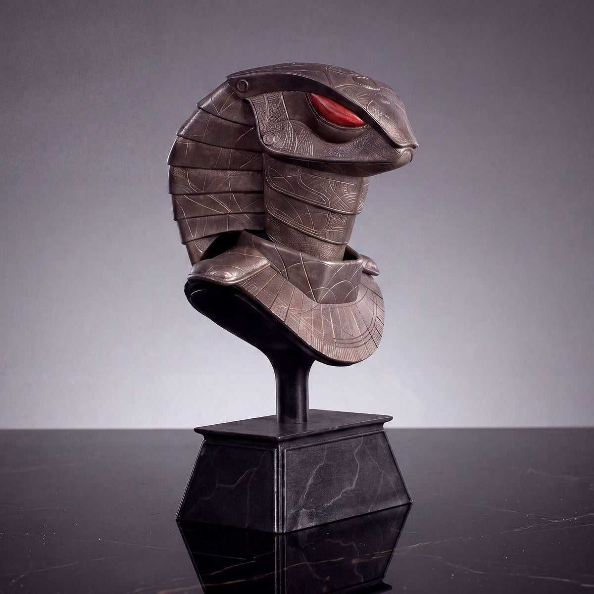 Stargate: Serpent Guard Helmet Scaled Replica