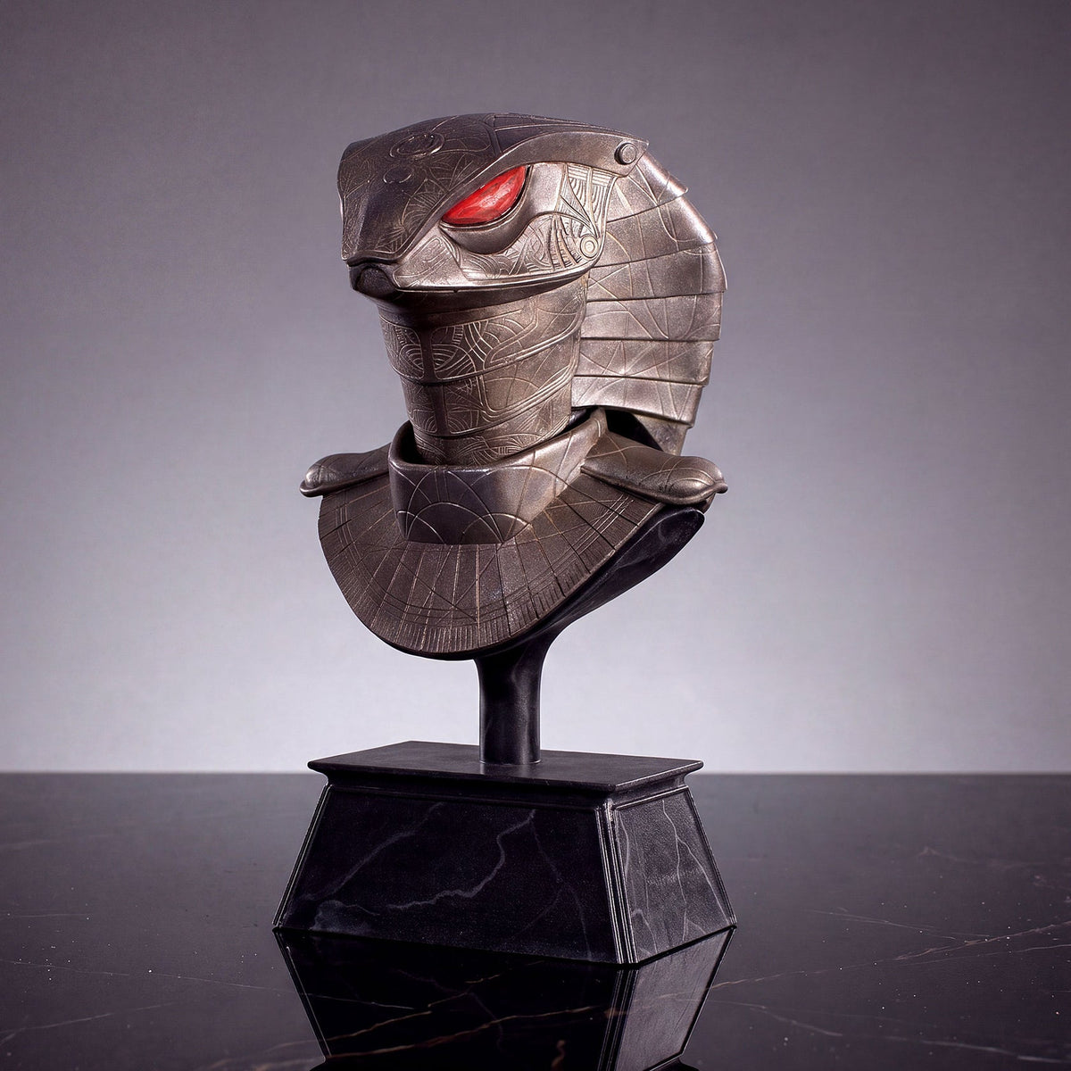 Stargate: Serpent Guard Helmet Scaled Replica