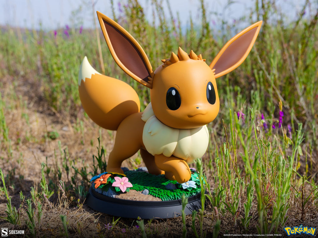 Pokémon: Eevee Life-Size Figure