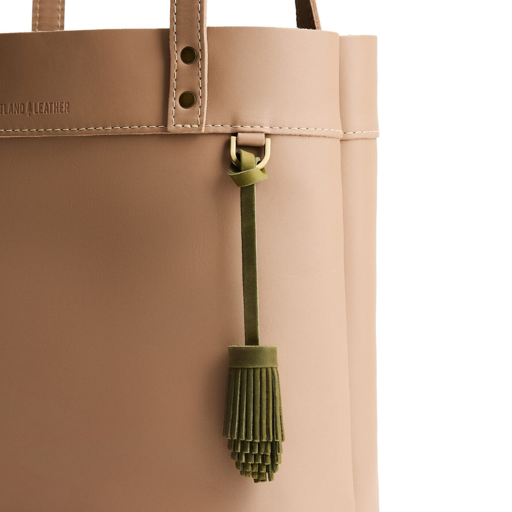 Pom Tassel
