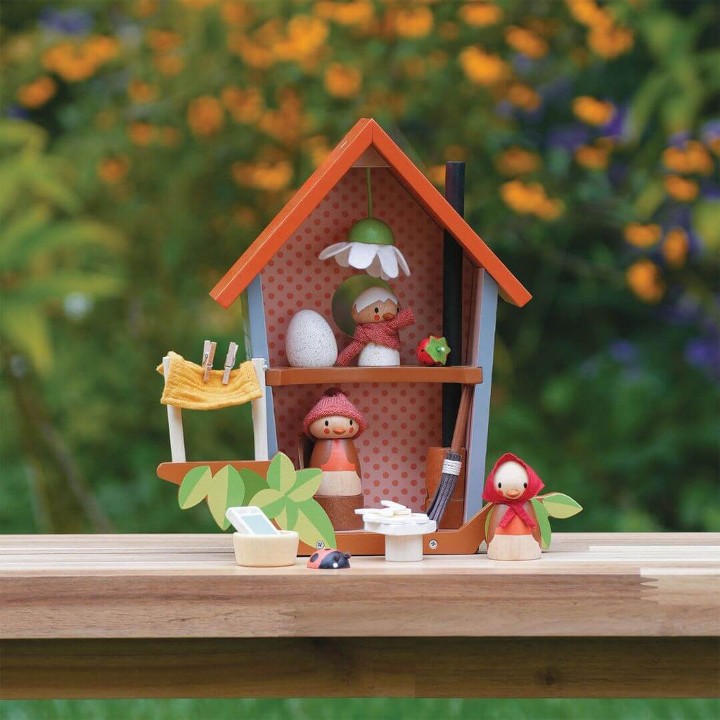 Robin's Nest Dollhouse