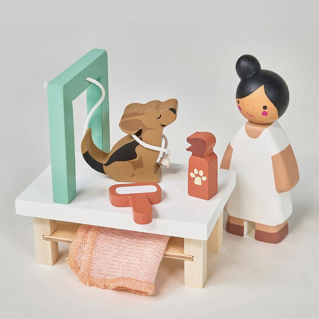 Waggy Tails Wooden Dog Salon